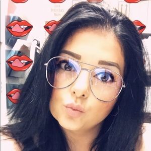 Meet your Posher, Joanne